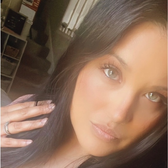 Meet your Posher, Jen! - Picture 2 of 3